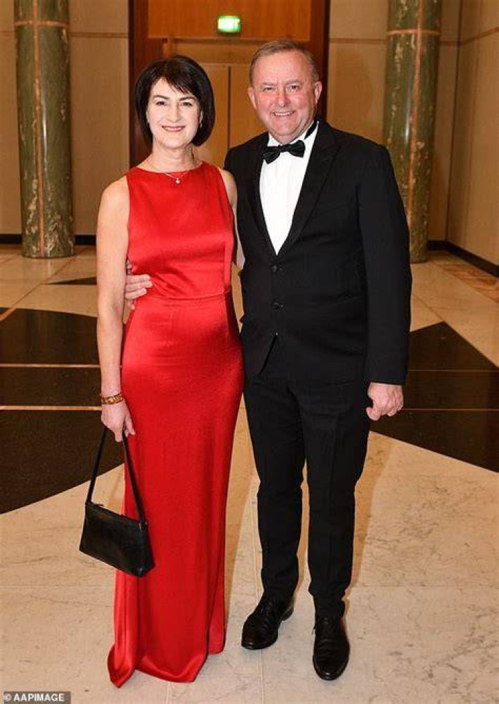 
Anthony Albanese Ex Wife Carmel Tebbutt Has A New Partner, Meet Her New Family 