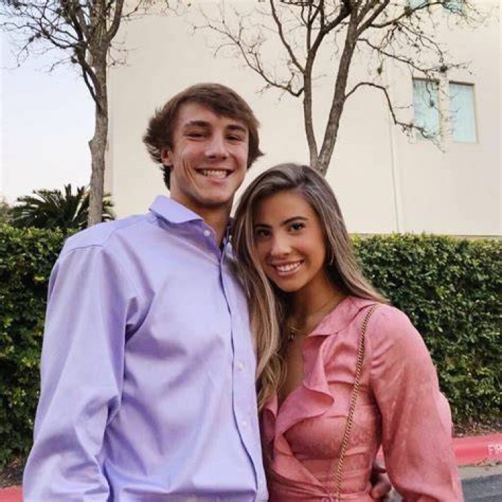 
Cade Klubnik Girlfriend Macey Matthews Was A Cheerleader 