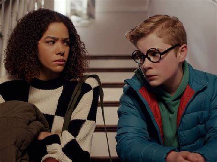 Ginny and Georgia Deaf Actor Chris Kenopic Is Setting Up An Example