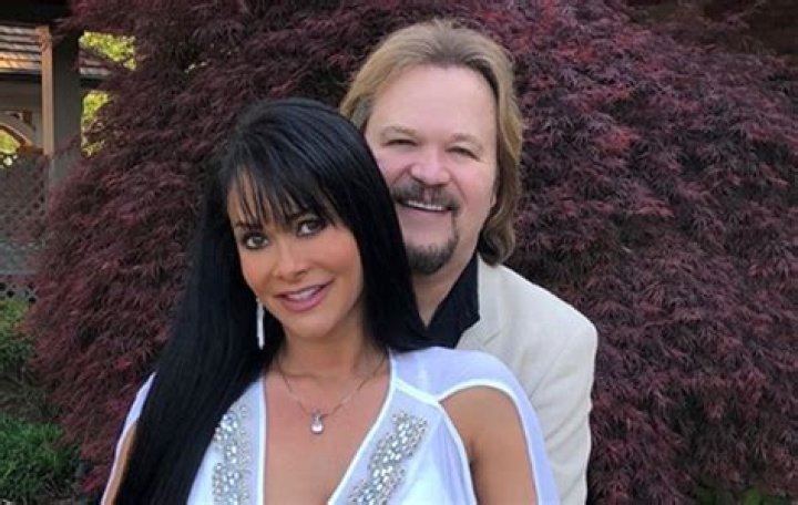 How Old Is Travis Tritt Wife Theresa Nelson?