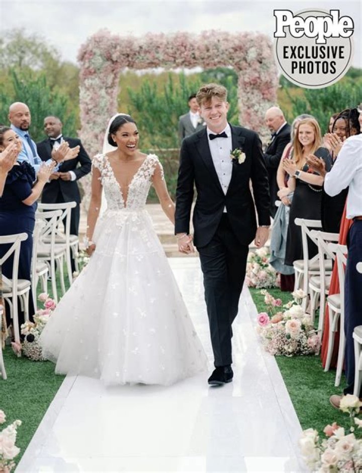 
Hunter Woodhall and Tara Davis Are Married in Fairytale Ceremony: ‘Everything We Dreamed’ 
