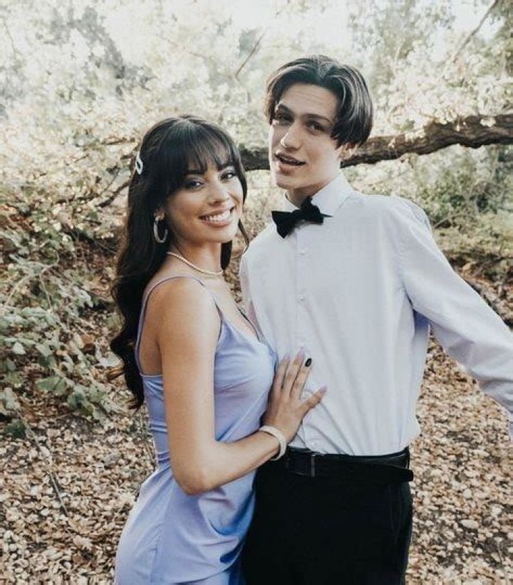 
Is Chase Hudson Married? His Bio, Age, Wife, TikTok, Height and Net worth 