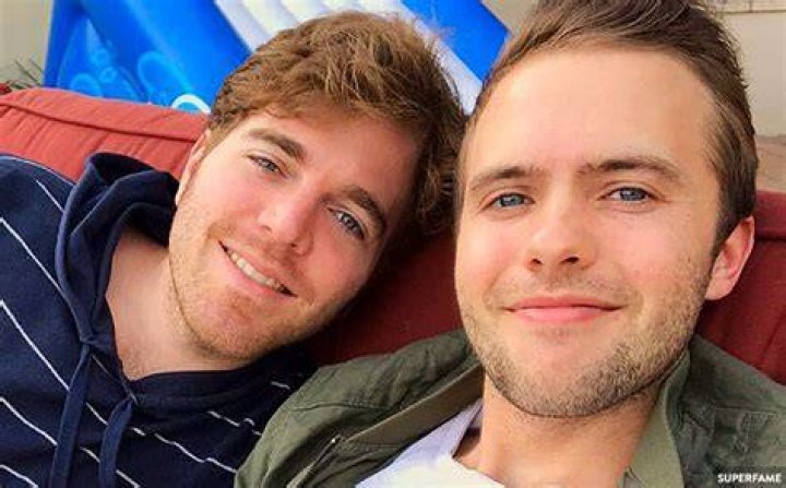 Is Shane Dawson Gay: Early Life, Personal Life, Career and More Updates!