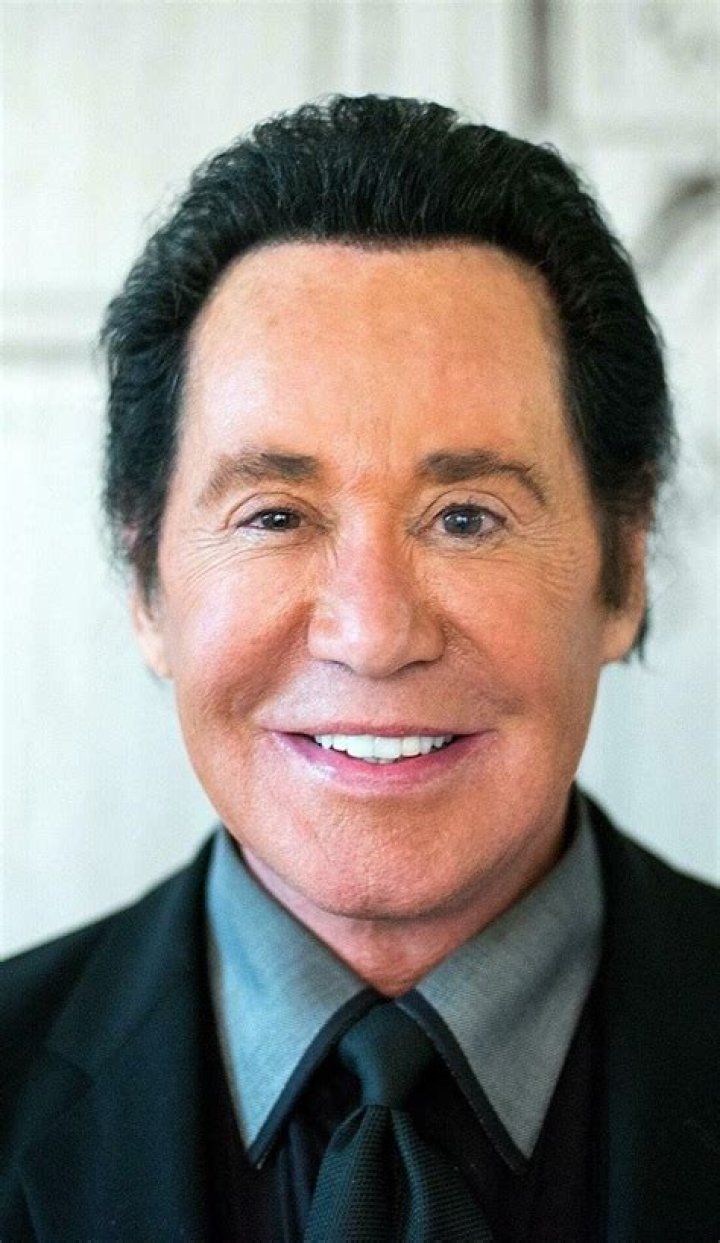Is Wayne Newton Gay? Age, Height, Net Worth