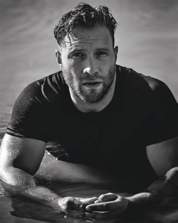 Jai Courtney Height, Weight, Net Worth, Age, Birthday, Wikipedia, Who, Nationality, Biography