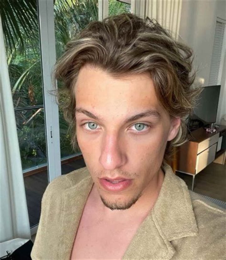 Jake Colvin Height, Weight, Net Worth, Age, Birthday, Wikipedia, Who, Instagram, Biography