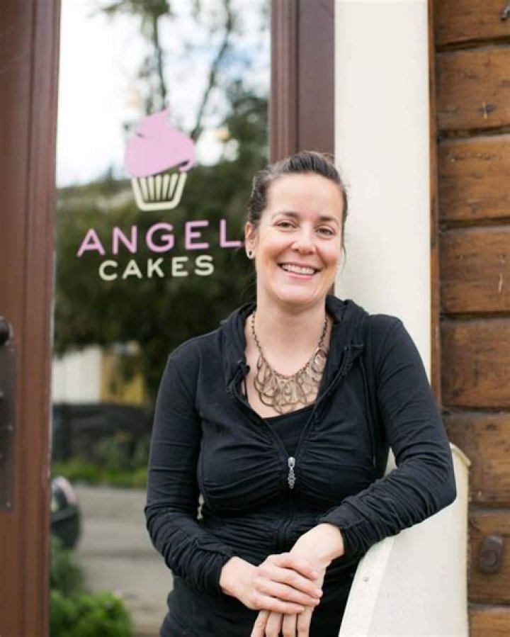 Jen Angel GoFundMe raises more than $59,000 as Angel Cakes owner fights for her life following Oakland robbery