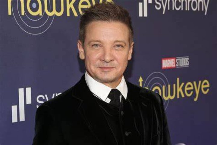 
Jeremy Renner Speaks Out for First Time Since Accident, Shares Photo from Hospital Bed 