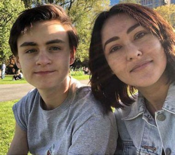 
Jovi Lieberher | Sibilings And Parents 