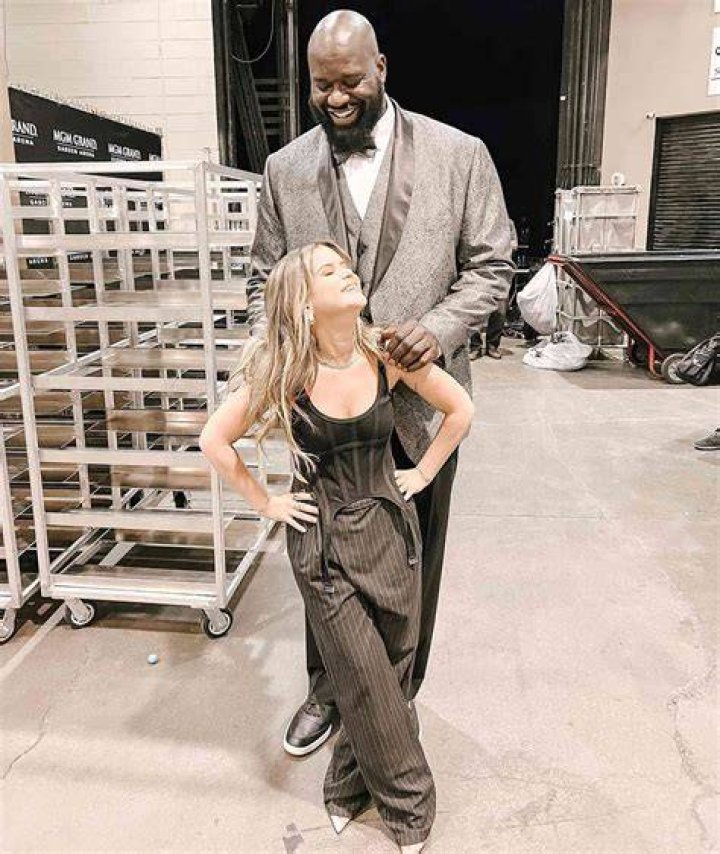 
Maren Morris Shares Hilarious Photo with Shaquille O’Neal Showing Off Major Height Difference 