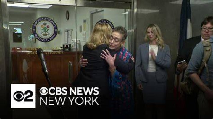 
Nina Rothschild Was Recently Assaulted At Queens Plaza Subway Stop 