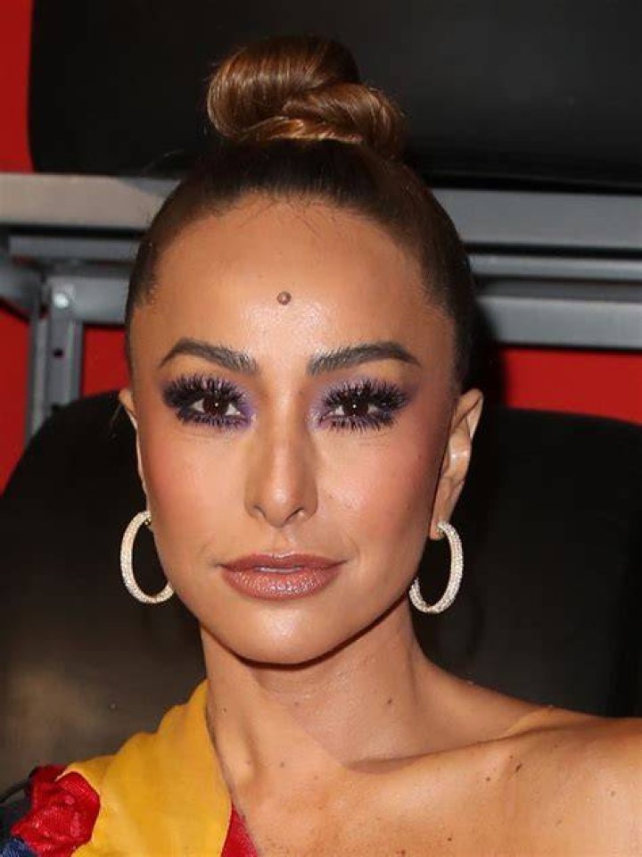 Sabrina Sato Height, Weight, Net Worth, Age, Wiki, Who, Instagram, Biography
