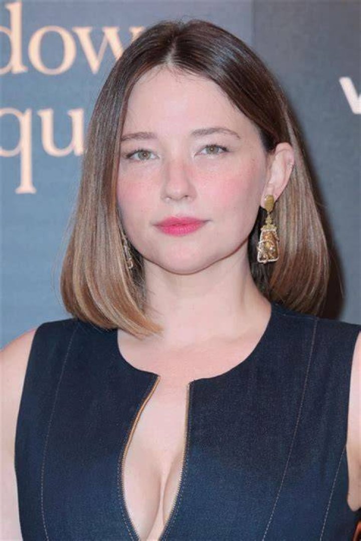 
Shae Lovve Height, Weight, Net Worth, Age, Birthday, Wikipedia, Who, Nationality, Biography 
