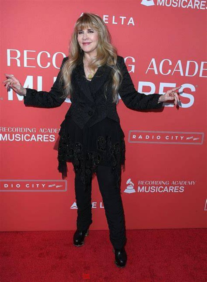 Stevie Nicks Height, Weight, Net Worth, Age, Birthday, Wikipedia, Who, Nationality, Biography