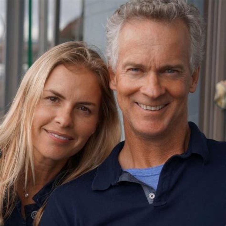 
Trace Gallagher Wife: Is He Married, Dating Or Engaged? 