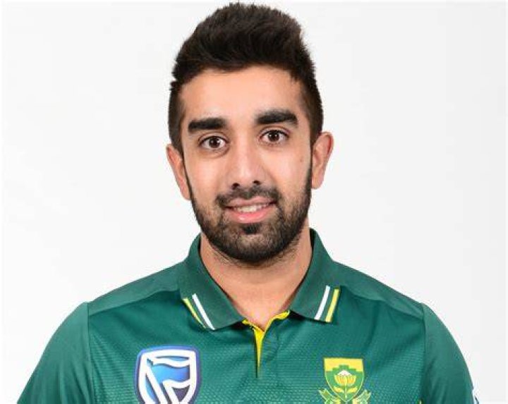 What Is South African Cricketer Tabraiz Shamsi’s Religion? Meet His Wife Khadija Shariff And Parents