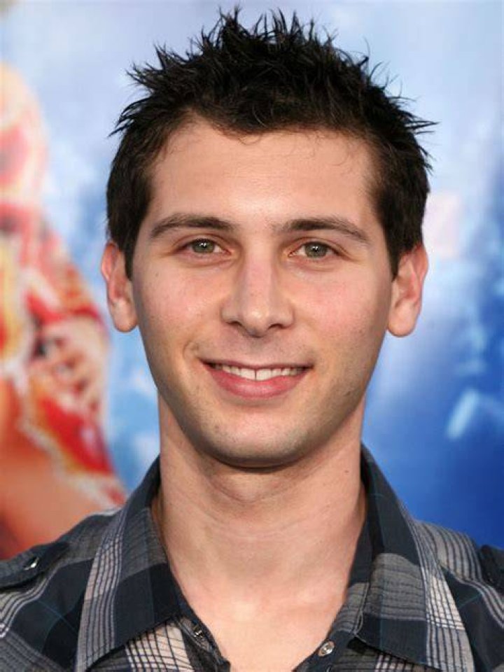 Who is actor Justin Tyler Berfield from “Malcolm in the Middle”? His Wiki: Net Worth Today, Sister, Girlfriend, Bio