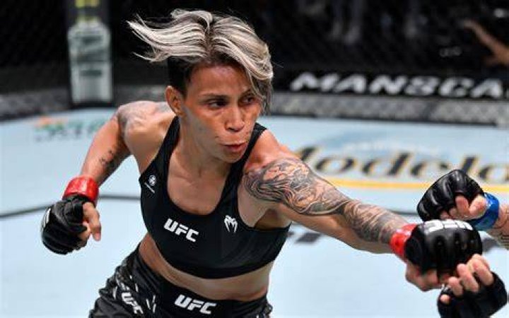 
Who Is Amanda Lemos Husband? Everything We Know About The MMA Fighter’s Dating Life 