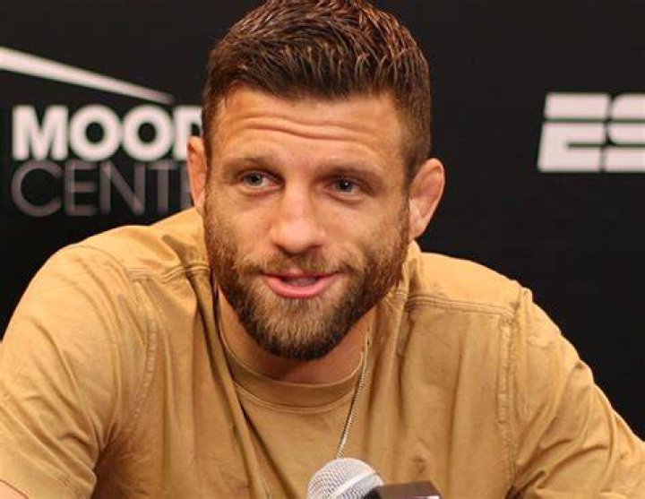 
Who Is Calvin Kattar Wife? Net Worth And Earnings Breakdown 