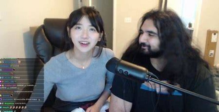 
Who Is Jinnytty Boyfriend? Is She Dating Brad? Twitch Streamer Wiki 