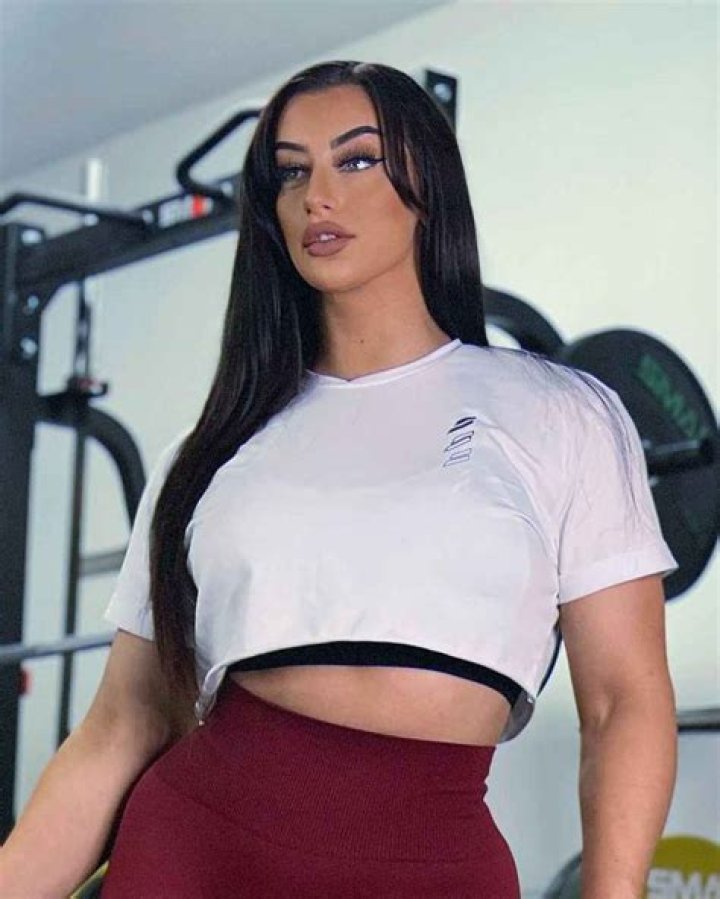 
Who is Kiki Vhyce? Everything you need to know about the Australian fitness model 