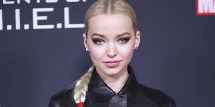 Why Did Dove Cameron Wear A Wig In Descendants? Facts About Her Natural Hair Color