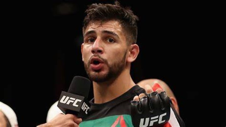 Yair Rodriguez Height, Weight, Net Worth, Age, Birthday, Wikipedia, Who, Nationality, Biography
